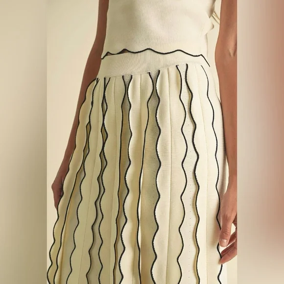 NWT Boutique Juliet Scalloped Sweater Knit 2-Piece Set – Cream/Black - Picture 5 of 12